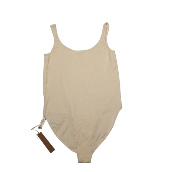 New! Skims ESSENTIAL SCOOP NECK BODYSUIT Top Shirt Marble White Large Xlarge - Picture 2 of 4